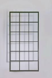 Fenster Im Industrie Look Aus Stahl Und Glas Glastrennwand Glastrennwande Industrielle Fenster