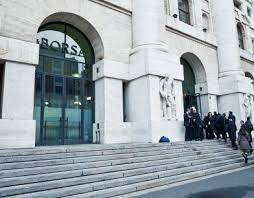 Quando manca poco meno di un'ora alla fine della sessione il. Borsa Italiana Oggi 27 Luglio 2020 Ftse Mib In Ribasso Ubi Banca A Picco Borsainside Com