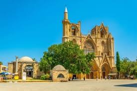 Selbstverständlich sind auch badeurlaube in famagusta (wieder) möglich: Famagusta Bezaubernde Hafenstadt Im Norden Zyperns