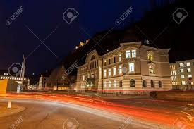 Die stadt wurde im april 1945 unter die verwaltung der volksrepublik polen gestellt. Parlamentsgebaude In Vaduz Wahrend Der Feierabendverkehr Vaduz Liechtenstein Lizenzfreie Fotos Bilder Und Stock Fotografie Image 41828601