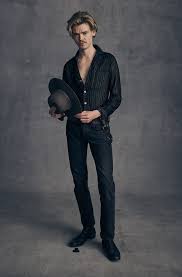 Thomas Brodie Sangster Daily On Twitter Thomas Sangster Thomas Brodie Sangster Thomas Brodie