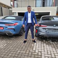 bác sĩ khehellezi Tôi là một thầy thuốc y học cổ truyền, tôi tự hào về điều đó và tôi sẽ không thay đổi, tôi là một nhà tiên tri và tôi nói rằng tôi là một nhà tiên tri số 1, tự hào và tự tin về điều đó, hãy theo dõi tôi trên youtube bác sĩ khehellezi