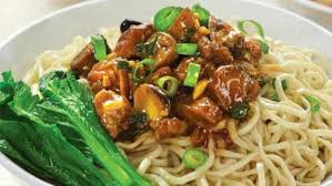 Ada berbagai macam olahan mie, salah satunya yang paling terkenal adalah mie ayam. Resep Cara Membuat Mie Ayam Rumahan Yang Sederhana Dan Enak Lifestyle Fimela Com