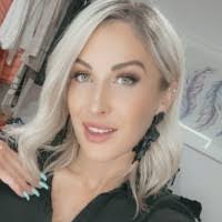 Amanda Tull's Instagram, Twitter & Facebook