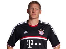 Manuel neuer each fc bayern munich jersey is breathable and designed to help you manage moisture on. Black Bayern Munich Jersey Europe 11 12 International Kit Football Kit News