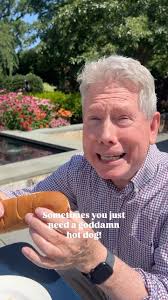 This is how to wash your brushes in style! 🌟 Here, BMA curator Frances  Klapthor discusses one of her favorite works