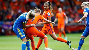 Tot nu toe wonnen ze tien keer goud op een ek, acht keer goud op een wk en drie keer goud op een olympische spelen. Hoe Verhoudt Het Niveau Van De Nederlandse Vrouwen Zich Tot De Mannen De Volkskrant