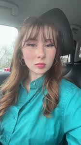 Shelby Hicks's Instagram, Twitter & Facebook