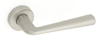 Poignees De Porte Boutons Et Accessoires Contemporains Poignee De Porte Poignee Fenetre Poignees
