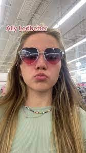 Allie Ledbetter's Instagram, Twitter & Facebook