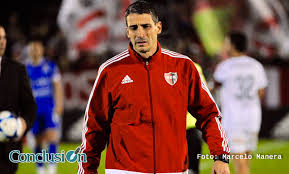 Juan pablo vojvoda rizzo (cruz alta, córdoba, argentina, 13 de enero de 1975) es un exfutbolista, médico y entrenador argentino de fútbol. Vojvoda Deja La Reserva Leprosa Para Dirigir A Defensa Y Justicia