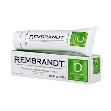 Crest 3d white brilliance toothpaste is our pick of the best whitening toothpaste because it can remove up to 95% of surface stains in just three days. 13 Best Whitening Toothpastes Of 2021 According To Dentists Allure