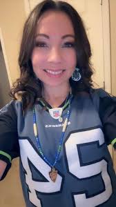 GO HAWKS!!! 💙💚 मথाর 主車 амианаа глана