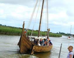 Port Carentan Plaisance Bateau Viking Dreknor Canal Chenal Mer Baie Cotentin Bateau Viking Navire Viking