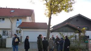 Ich weiß, dass für eine grenzgarage eine maximale wandhöhe von 3m zulässig ist (bei hanglage im mittel 3m). Gericht Entscheidet Zu Hohe Garage In Schaftlarn Darf Bleiben Schaftlarn