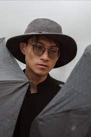 Recuerdas aquella vez que fui a una caminata fotográfica organizada por  @avecnicole y hice una bonita sesión de fotos con @xyncronicity? lo hago.  ¡Tampoco puedo creer que haya pasado un año! Acababa