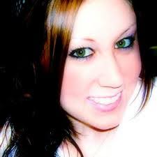 Mandy Beckmann's Instagram, Twitter & Facebook