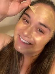 Hello hydration 💦 goodbye thirsty skin! What is hyaluronic acid? Do you  need to be using it? The answer is likely, 💯 🅨🅔🅢! Because, contrary to  what it sounds like, it's actually