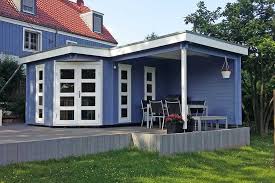 Die balken werden aus brettern zusammen geschraubt 2. Mut Zur Farbe Ein 5 Eck Gartenhaus In Taubenblau