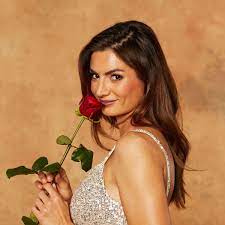 Ihre beziehung war bisher ein ständiges hin und her. Der Bachelor Rtl Wow Effekt Beim Ersten Treffen Niko Und Michele Haben Flirt Vorgeschichte Promi Show