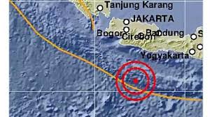 Kali ini gempa mengguncang kabupaten situbondo, jawa timur, kamis, 11 oktober 2018 dini hari, pukul 01.44 wib. Tsunami 20 Meter Ancam Selatan Jawa Gempa Terbaru 4 Kali Terjadi Gempa Besar Sudah 8 Kali Tercatat Tribun Jabar
