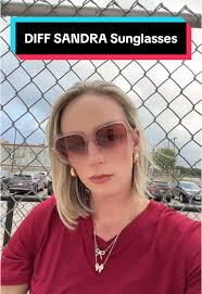 Sandra Fading Shades