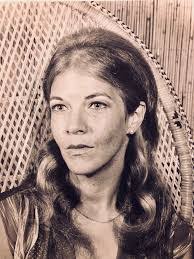 Eva Faust's Instagram, Twitter & Facebook