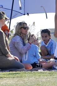 The daughter of hollywood actress julia roberts is all grown and looks like the spitting image of her famous mom. Video Julia Roberts Daughter