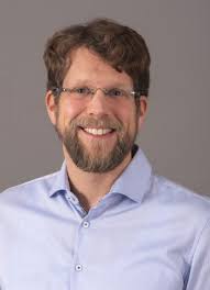 Im Rathaus angekommen