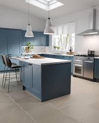 Our own designer shaker style kitchens were created over 30 years ago and remain our most popular range. Shaker 5 Piece Kitchen In Indigo Wren Kitchens