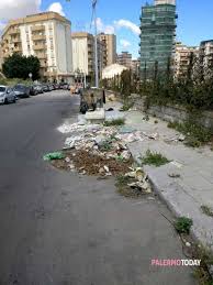 Trasporto pubblico verso villaggio santa rosalia nell'area di palermo. Villaggio Santa Rosalia Anche Eternit Tra I Rifiuti Abbandonati In Strada Segnalazione A Palermo