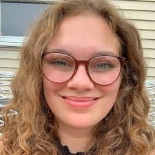 Lauren Wiseley's Instagram, Twitter & Facebook