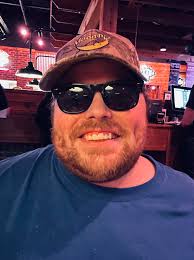 Couple's Kindness to Family at Putter's in Lampasas