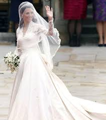 Brautkleider der stars so schon heirateten die promis brigitte de. Die Legendarsten Und Teuersten Hochzeitskleider Der Geschichte