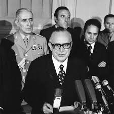 Franco restivo on wn network delivers the latest videos and editable pages for news & events, including entertainment, music, sports, science and more, sign up and share your playlists. Leone Ha Formato Il Governo Oggi Giuramento Dei Ministri