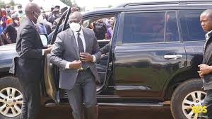 Ruto and rachel met many moons ago while still in the university and have become one of the country's most loved and powerful power couple. Dp William Ruto Finally Wears A Mask And Avoids Contacts As Covid 19 Cases Increase In Kenya