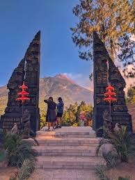 Umbul tlatar boyolali merupakan wisata air yang harus kamu kunjungi ketika berada di boyolali, keadaan alamnya yang masih sangat asri dan indah dilengkapi dengan sejuknya udara sungguh. Viral Tempat Wisata Di Boyolali Ini Punya Pesona Mirip Pura Lempuyang Bali Kumparan Com
