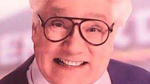 Familiar Menards pitchman Ray Szmanda dead at 91