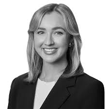 Mialily Park, Associate