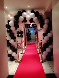 Party Red Black And Gold Balloon Arch Pin By Mandy Fisher On Corinas Black And White Party White Party Decorations White Party Theme Black And White Party Decorations