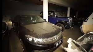 Kereta yang diberikan kepada isterinya tun siti hasmah tersebut dibeli menggunakan wang tun sendiri, dan dengan ini tun mahathir menjadi pembeli pertama kereta nasional pertama di malaysia. Misteri Kereta Proton Dalam Garaj Bitain Yang Dipaparkan Milik Tun Mahathir Rupanya Ini Cerita Sebenar Kartel Dakwah