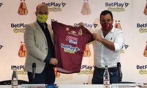 , umumnya dikenal sebagai deportes tolima , atau hanya tolima , adalah klub sepakbola profesional kolombia yang berbasis di. Deportes Tolima Presento Su Nueva Camiseta Y Patrocinadores En El 2021 Don Tamalio