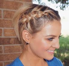 50 Facons Pour Tresser Vos Cheveux Courts Coiffure Mariage Cheveux Courts Cheveux Courts Coiffures Simples