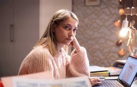 Tinne oltmans is an actress, known for lisa (2021), misfit 3 de finale (2020) and ghost rockers: Tinne Oltmans Uit Lisa Kondigt Zwaar Prive Nieuws Aan Nieuws7 Be