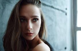 Beste makeup 3 years ago no comments. Kirill Averyanov Women Model Auburn Hair Face Wavy Hair Eyes Brown Eyes Simple Background Wallpapers Hd Desktop And Mobile Backgrounds