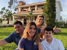 Os sertanejos já ganharam mais de 40 discos de ouro, 25 de platina e cinco de diamante por conta dos seus mais de 7 milhões de cópias. Morre Em Prudente O Cantor Matheus Da Dupla Lucas Matheus O Imparcial