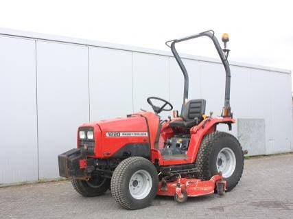 Massey Ferguson 1220 Tractor