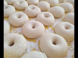 Donut merupakan antara juadah kuih muih yang menjadi kegemaran ramai terutama anak anak bila dah nak masuk fasa pkp secara full lockdown nanti pasti ibu semua sedang memikirkan menu harian. Resipi Donut Gebu Mudah
