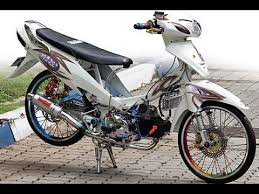 Modifikasi motor karisma, modifikasi motor karisma jadi trail, modifikasi motor karisma drag, modifikasi motor karisma standar, modifikasi motor karisma keren, modifikasi motor balap karisma. 20 Modifikasi Motor Karisma Simple Trend Terbaru