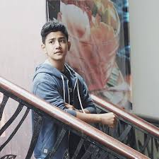 Syakir daulay merupakan seorang selebriti tanah air. Biografi Syakir Daulay Sang Hafidz Quran Idola Remaja Biografi Syakir Daulay